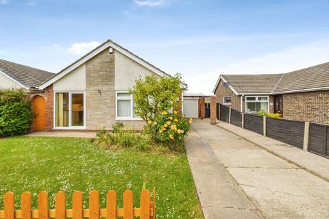 3 bed property, in Saxon Close, £210,000