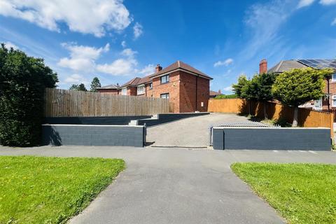 3 bed property, in Easterly Road, £335,000