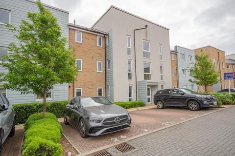1 bed property, in Buttercup Crescent, £195,000
