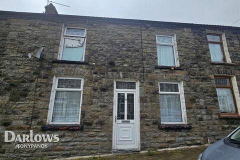 2 bed property, in Edmondes Street, £95,000