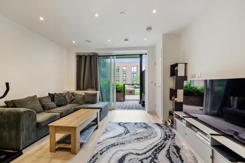 1 bed property, in Luxton House, £300,000