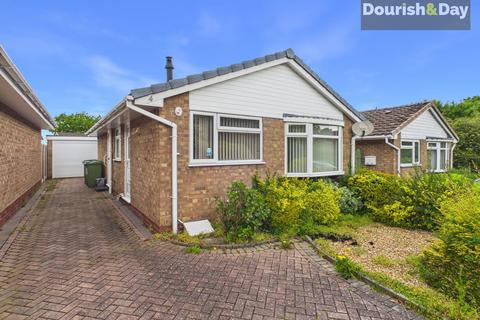 2 bed property, in The Downs, £210,000