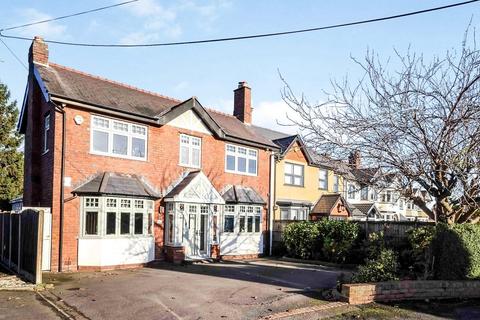 3 bed property, in Greenhill Road, £475,000