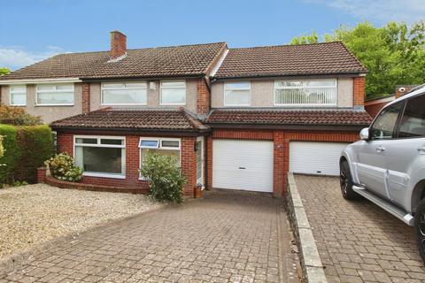 4 bed property, in Moorlands, £285,000