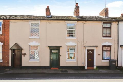 1 bed property, in Wood Street, £115,000