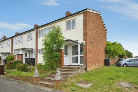 3 bed property, in Hookfield, £340,000