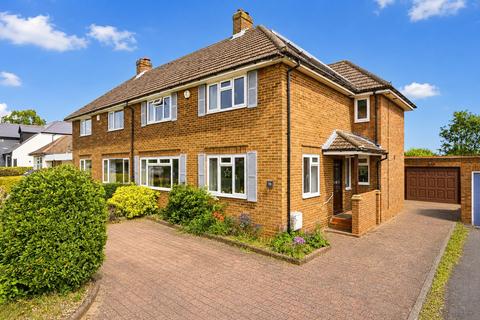 4 bed property, in Abbey Avenue, £950,000