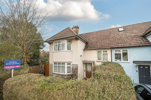 3 bed property, in Lascelles Avenue, £545,000