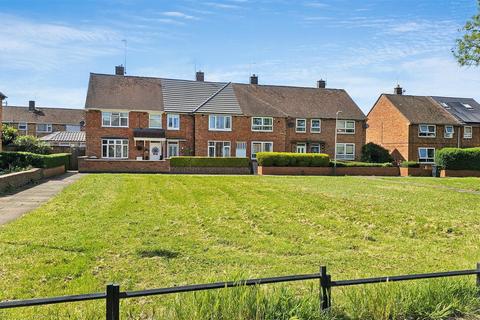 3 bed property, in Herthull Road, £289,950