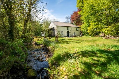 3 bed property, in Bontnewydd, £375,000