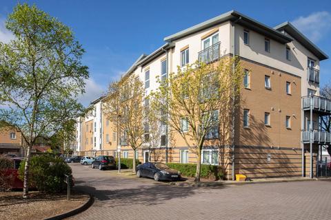 2 bed property, in Providence Park, £160,000