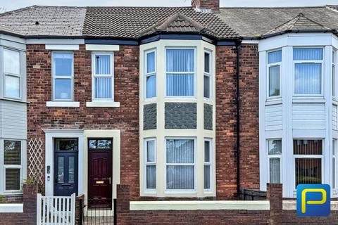 3 bed property, in Station Road, £120,000