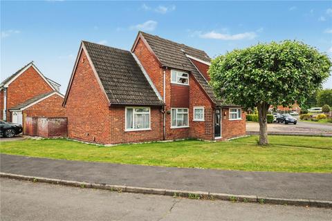 4 bed property, in Proctor Road, £400,000