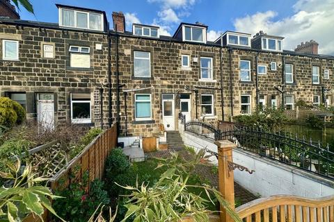 3 bed property, in North Street, £199,000