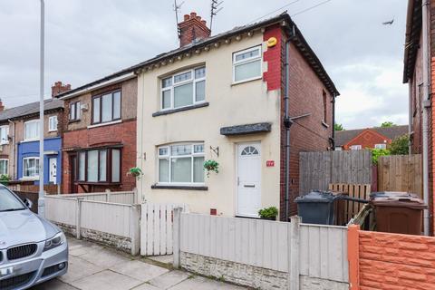 2 bed property, in Bulwer Street, £100,000
