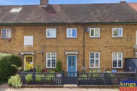 3 bed property, in Thorpe Crescent, £625,000