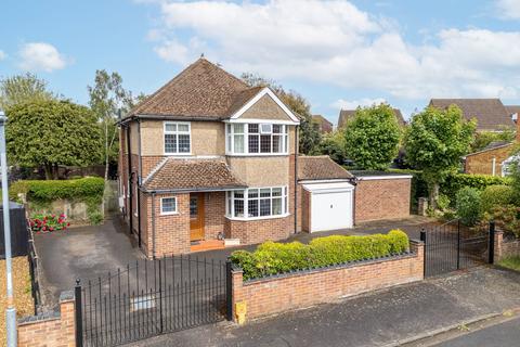 3 bed property, in Harvey Road, £450,000