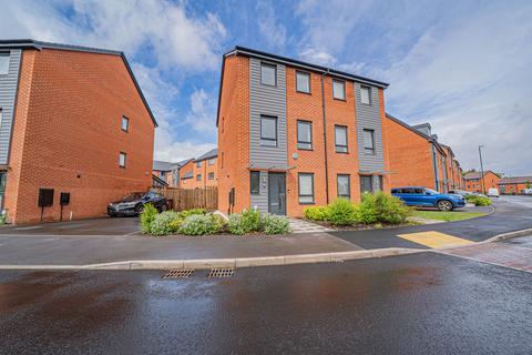 3 bed property, in Light Hall Lane, £450,000