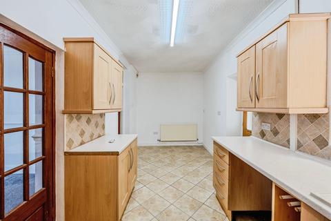 3 bed property, in Graig Terrace, £140,000