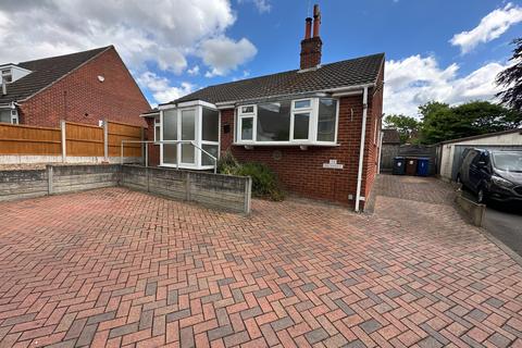 2 bed property, in 1b Main Street, £200,000