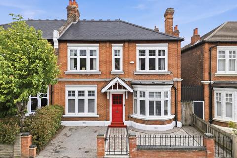 4 bed property, in Wanstead Park Avenue, £1,450,000