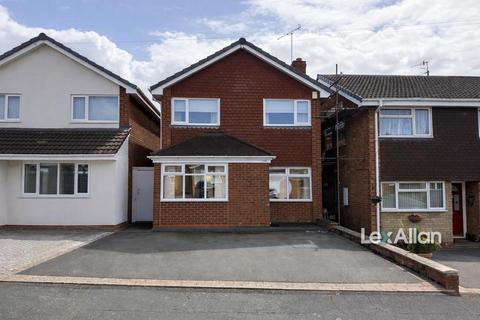 4 bed property, in Ulster Drive, £320,000