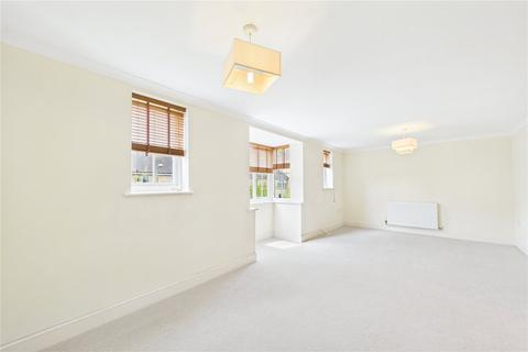 2 bed property, in Richards Field, £200,000