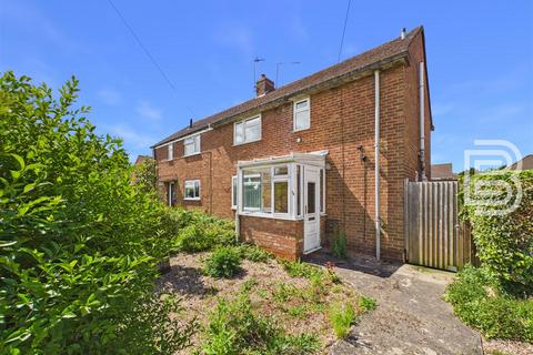 3 bed property, in Anderson Avenue, £205,000