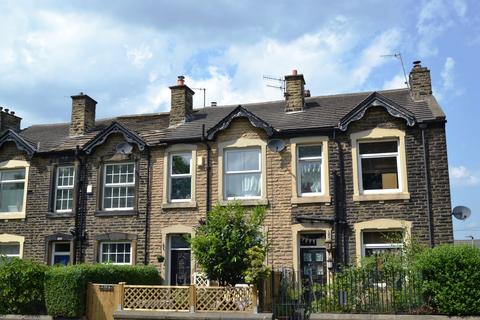 3 bed property, in Leeds Road, £195,000