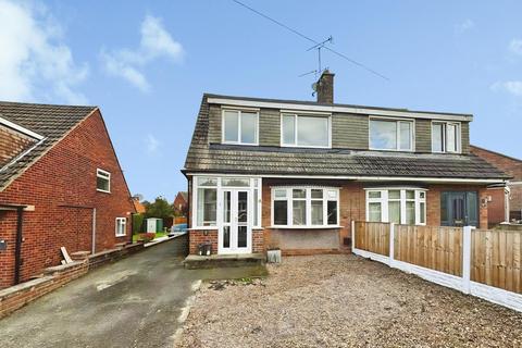 3 bed property, in Sunningdale Drive, £200,000