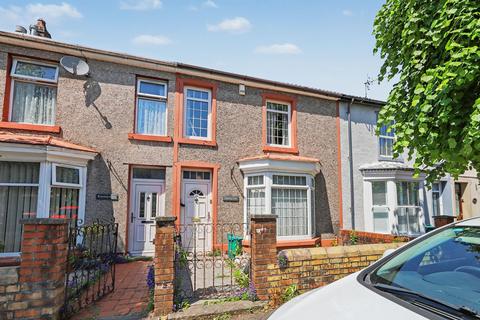 4 bed property, in Aberdare CF44, £149,950