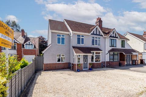 4 bed property, in Kenilworth Road, £550,000