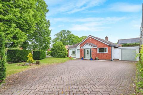 4 bed property, in Malthouse Lane, £700,000