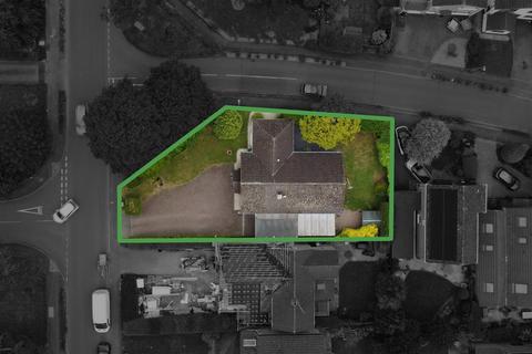 4 bed property, in Malthouse Lane, £700,000