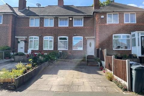 3 bed property, in Wyndhurst Road, £230,000