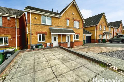 2 bed property, in St Helens Avenue, £190,000
