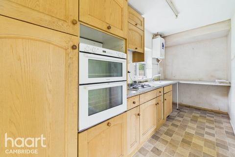 3 bed property, in Back Road, £375,000