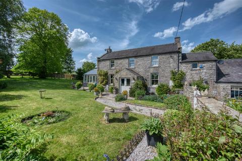 4 bed property, in Cross Lane, £1,250,000
