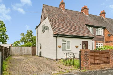 2 bed property, in Joyce Avenue, £100,000