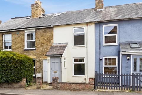 2 bed property, in East Road, £325,000