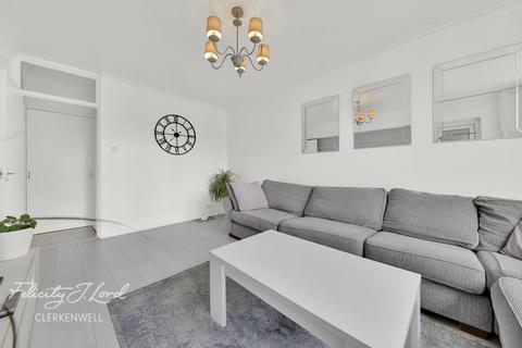 2 bed property, in Peerless Street, £550,000