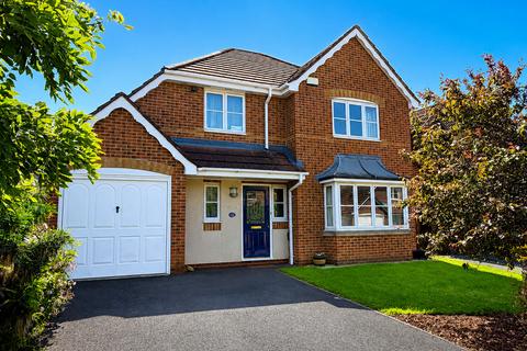 4 bed property, in Ellingham Way, £430,000