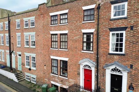 4 bed property, in 2 Poplar Row, £259,950