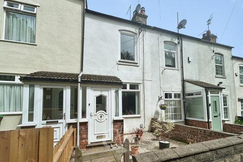 2 bed property, in Linden Avenue, £185,000
