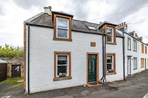 2 bed property, in Osmond Cottage, £185,000