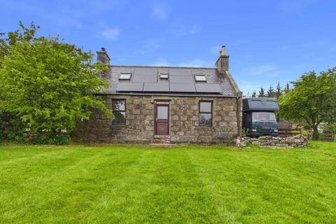 3 bed property, in Glasslaw, £300,000