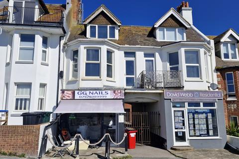 2 bed property, in West Street, £250,000