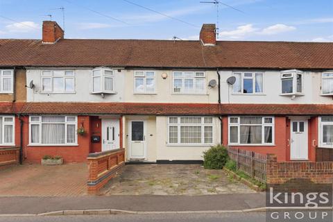3 bed property, in Shaw Road, £400,000