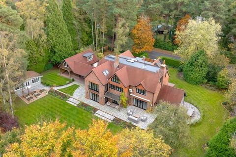 5 bed property, in Prince Consort Drive, £3,000,000