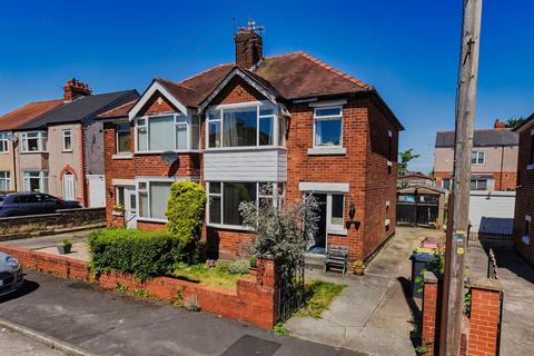 3 bed property, in Braefield Crescent, £150,000